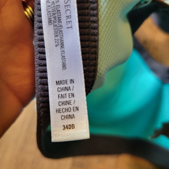 Victoria's Secret VSX Sport Blue Teal High Impact Sports Bra - Picture 6 of 6